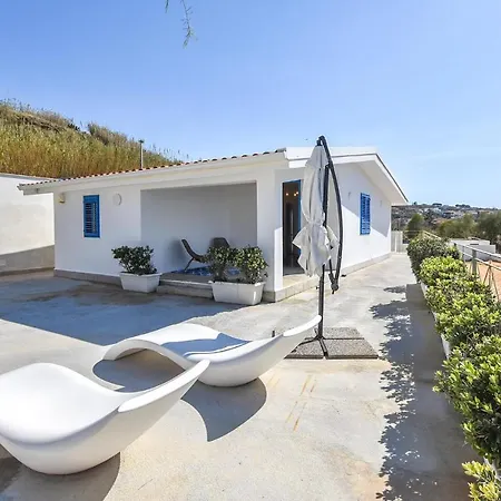 Ferienhaus Stunning In With Swimming Pool